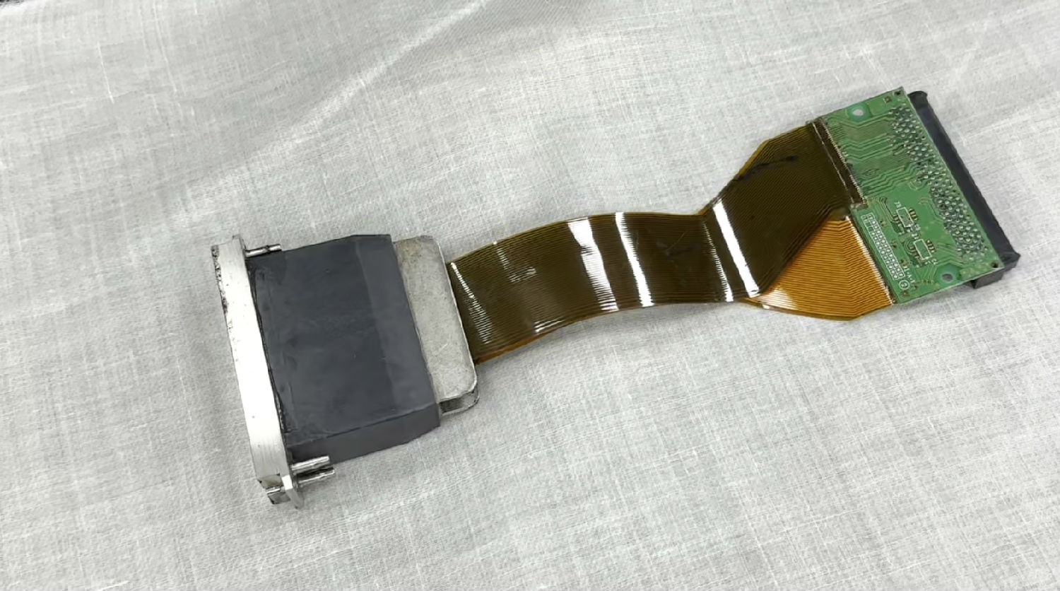 數碼印花機噴頭老化后要更換噴頭嗎?